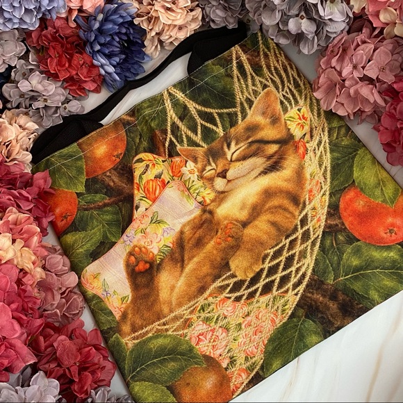 Eco-Friendly Sleeping Tabby Cat Folding Tote Bag - Picture 4 of 13